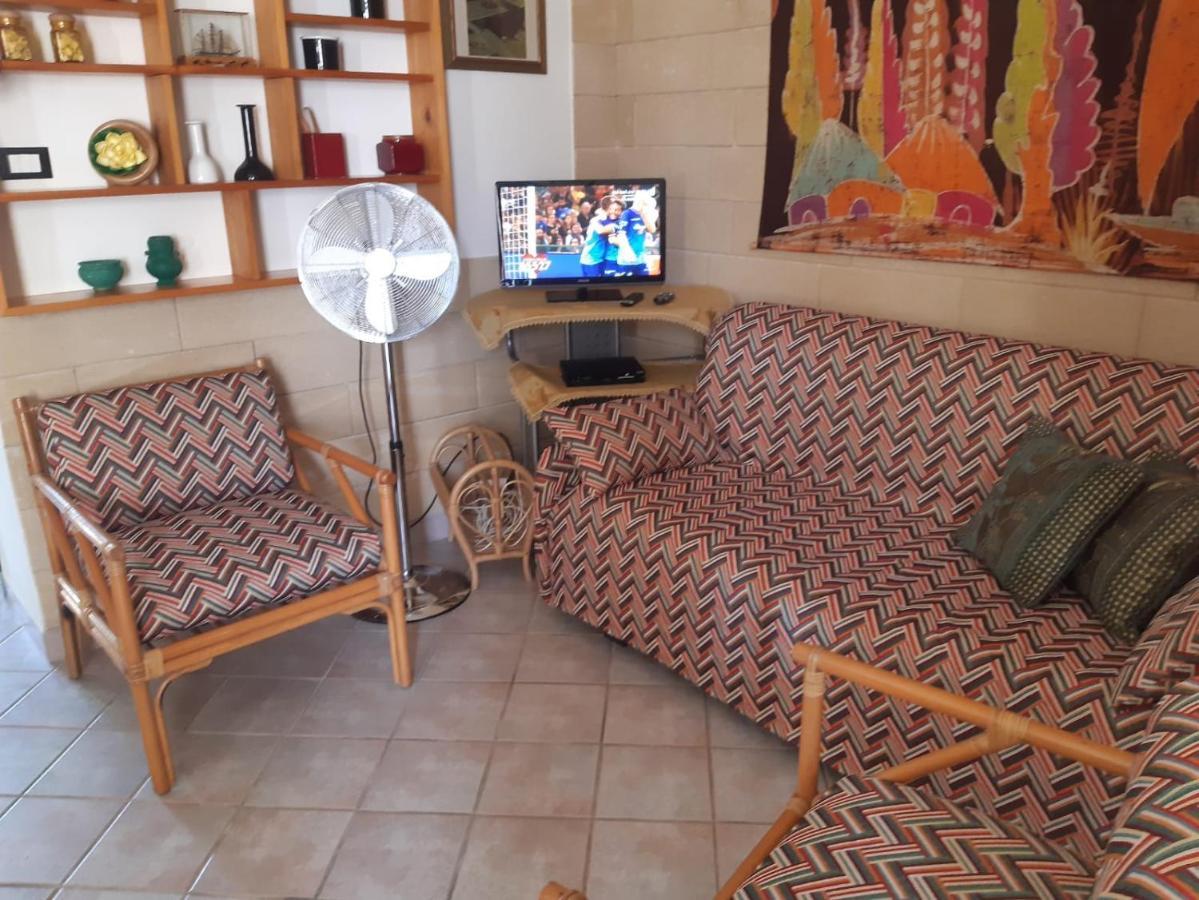 Casa Vacanza Rita Марина-ди-Песколузе Экстерьер фото