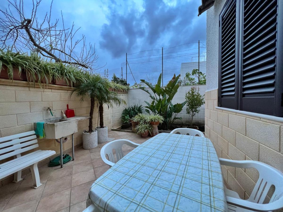 Casa Vacanza Rita Марина-ди-Песколузе Экстерьер фото